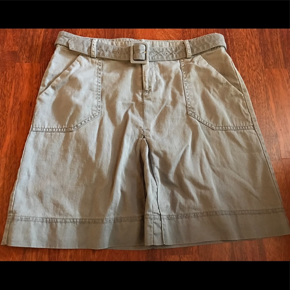 Old Navy Size 4 Gray Skirt